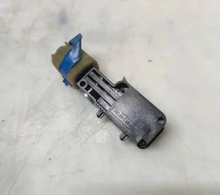 Mazda 6 Airbag deployment crash/impact sensor GJ6A57KC0 D2904GTDA07V