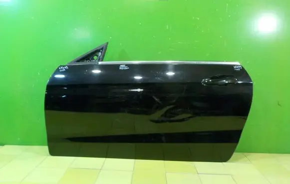Mercedes-Benz E C207 W207 Front door PRZOD XP179