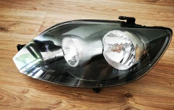 Volkswagen Golf Plus Headlight/headlamp 5M1941005G 1EE00994801 5EE00994801
