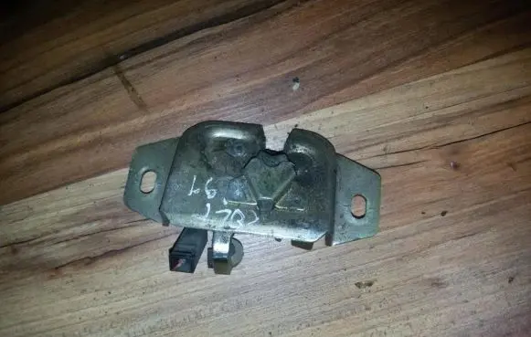 Mitsubishi Colt Tailgate/trunk/boot lock/catch/latch
