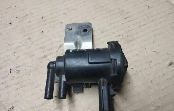 Valve vacuum
