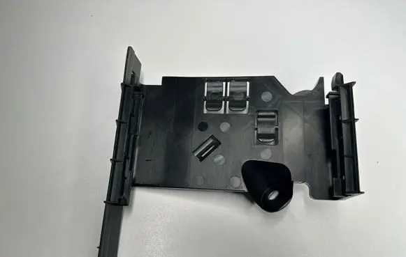 Audi Q3 F3 Engine control unit holder 5QA906507D