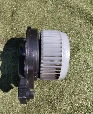 Suzuki SX4 S-Cross Heater fan/blower AV1480