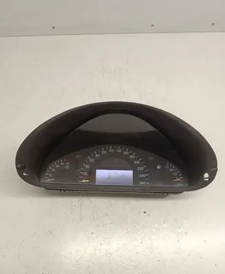 Mercedes-Benz C W203 Speedometer (instrument cluster) A2035401347