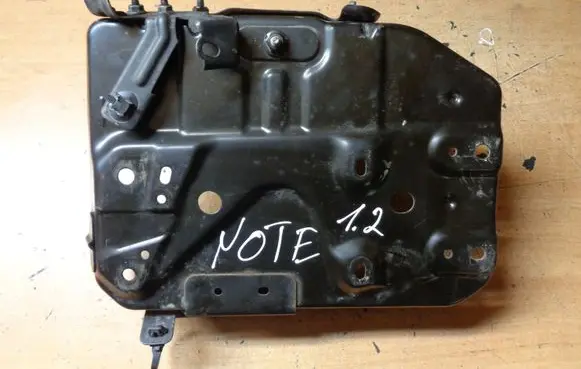Nissan Note (E12) Battery tray 