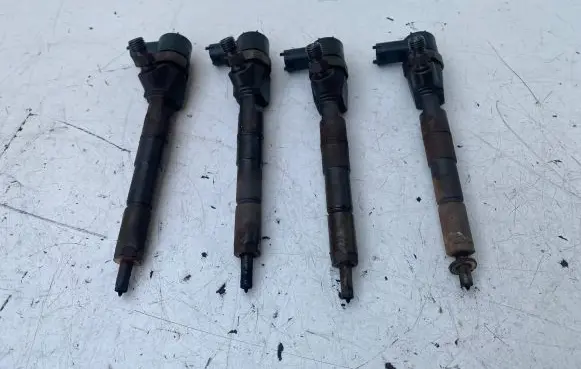 Opel Insignia A Fuel injectors set 0445110327
