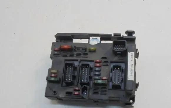 Peugeot 206 CC Fuse box set 9650664180
