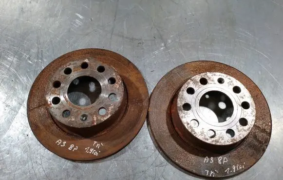 Audi A3 S3 A3 Sportback 8P Rear brake disc