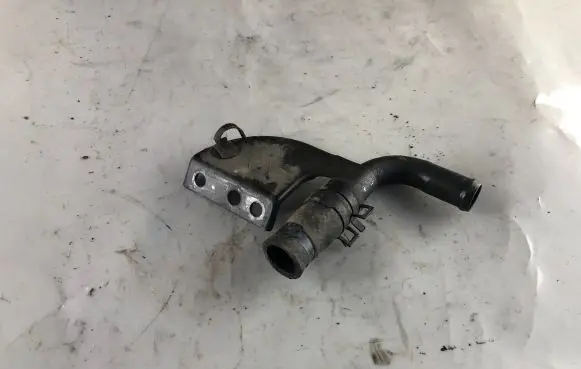 KIA Sorento Engine coolant pipe/hose