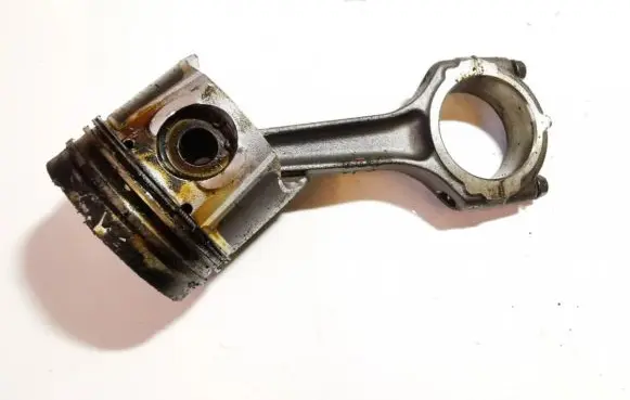 Volvo S40, V40 Piston with connecting rod