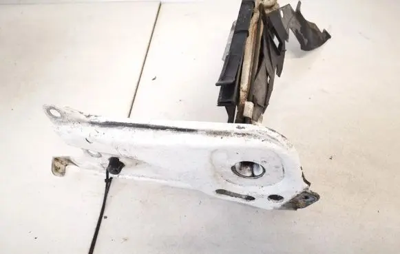 Audi 80 90 B3 Radiator support slam panel 