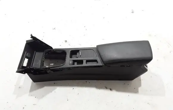 Renault Megane IV Armrest 969109180R