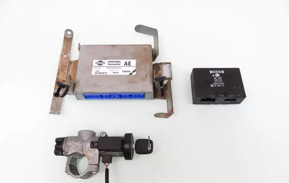 Nissan Primera Engine control unit/module ECU 284502F901 237103J300