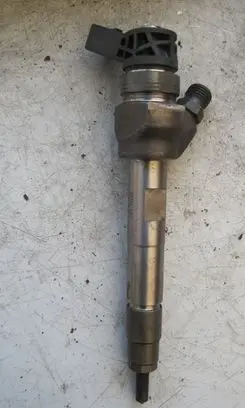 BMW 5 G30 G31 Fuel injector 8514148