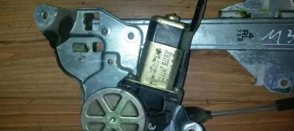 Mazda 323 Rear door window regulator motor 3650161700 ed427423