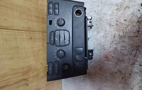 Volvo S60 Climate control unit 7923
