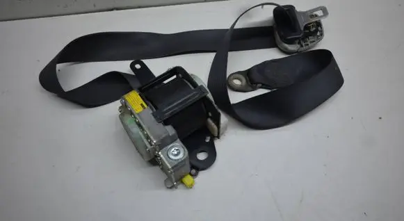 Toyota Yaris Front seatbelt 0430029