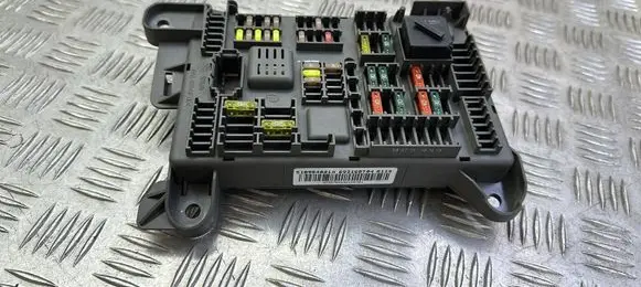 BMW X5 E70 Fuse module 693168704