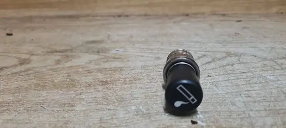 Volvo 760 Cigarette lighter 