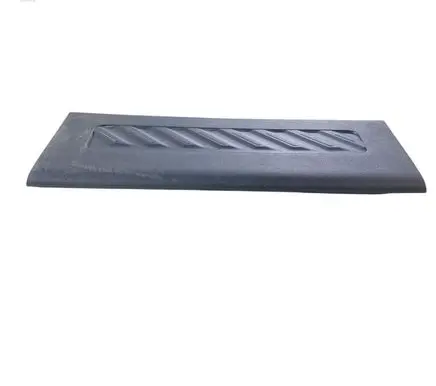 Chevrolet Silverado Rear sill trim cover 84504227