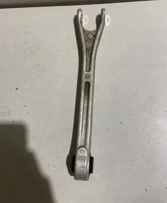 Rear upper control arm/wishbone