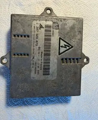 Audi A3 S3 8V Voltage converter/converter module 1307329073