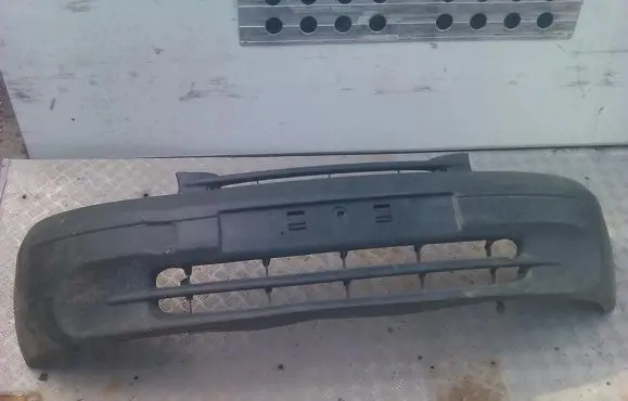 Renault Kangoo I Front bumper 8200101810