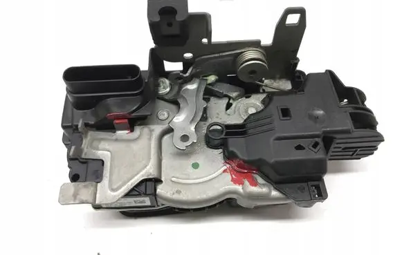 Volvo S40 Front door lock