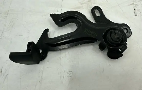 Volvo V40 Engine bonnet/hood lock/latch loop/hook 31218611