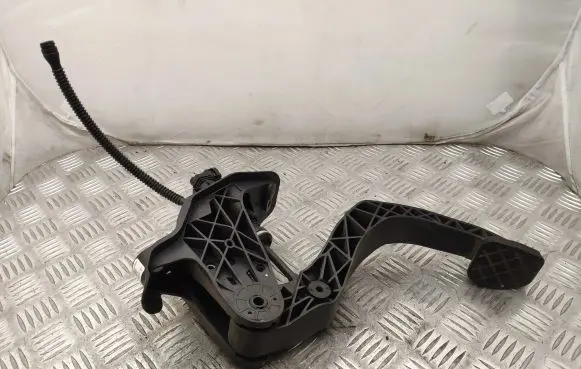 Clutch pedal