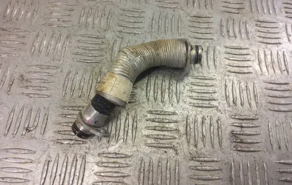 BMW 3 G20 G21 Oil fill pipe 8629970