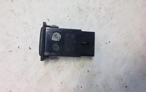 Traction control (ASR) switch