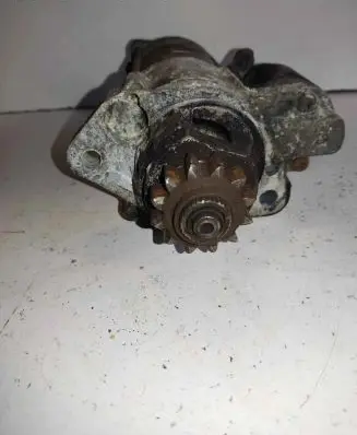 Nissan X-Trail T30 Starter motor 233008H801 3008T71471