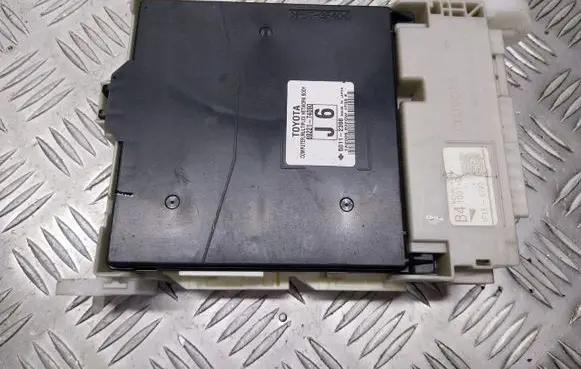 Toyota iQ Voice control module 89221-74090