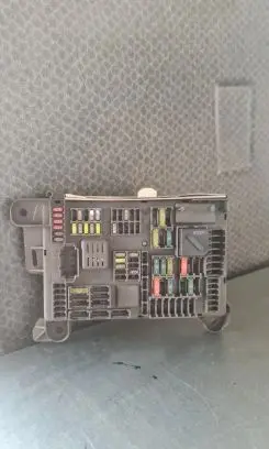 BMW X5 E70 Fuse box set 693168704 6931687