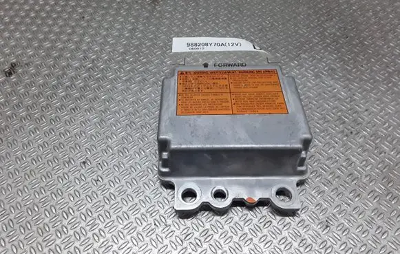 Infiniti FX Airbag control unit/module 988208Y70A