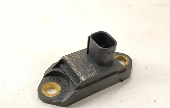 Mercedes-Benz E W211 ESP acceleration yaw rate sensor A0025426918 0025426918