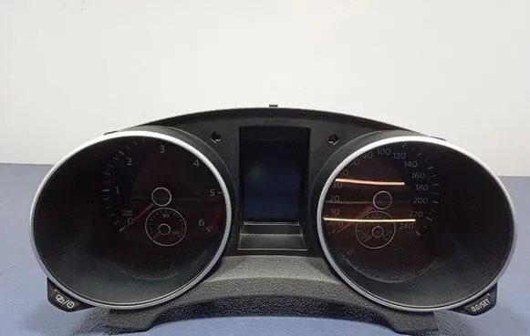 Volkswagen Golf Plus Speedometer (instrument cluster) 5K0920873A