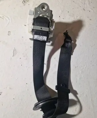 BMW 1 F20 F21 Front seatbelt S2724330805