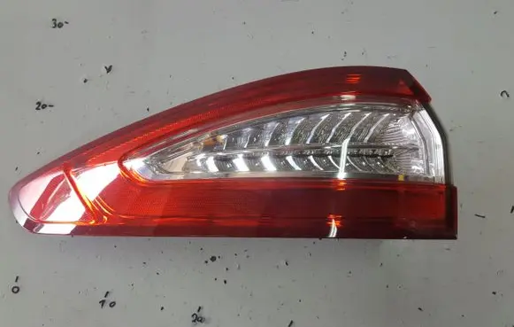 Ford Mondeo MK V Tailgate rear/tail lights