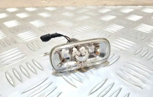 Audi A3 S3 A3 Sportback 8P Front fender indicator light 8E0949127
