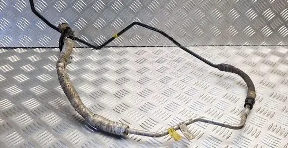 Volvo V70 Power steering hose/pipe/line 30793130