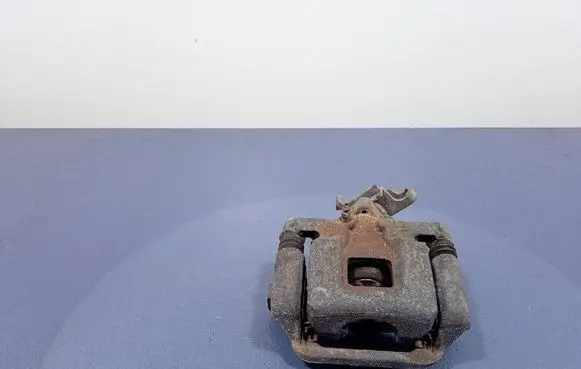 Mitsubishi Outlander Rear brake caliper