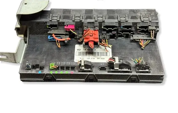 Mercedes-Benz E W211 Comfort/convenience module 2115458601 5DK00804728