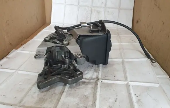 BMW 3 E46 Power steering pump 91208