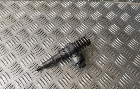 Fuel injector
