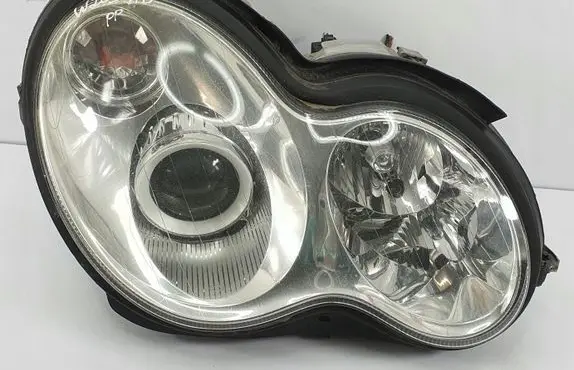 Mercedes-Benz C AMG W203 Headlight/headlamp A2038203861