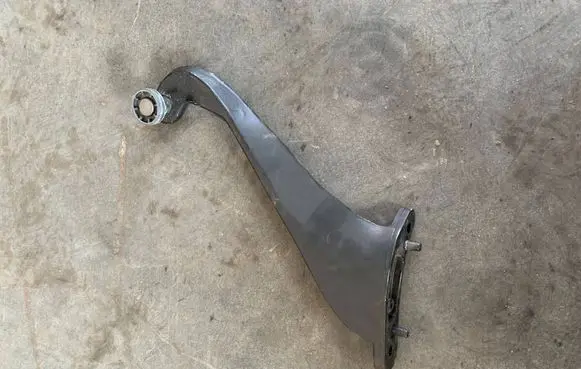 Citroen Berlingo Sliding door upper roller guide/hinge 9680486880