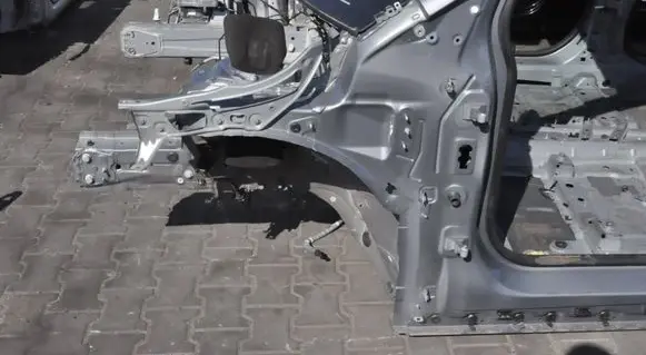 BMW 2 Active Tourer U06 Front quarter panel 