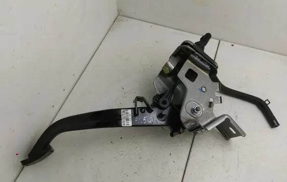 KIA Sportage Clutch pedal 32802D7200